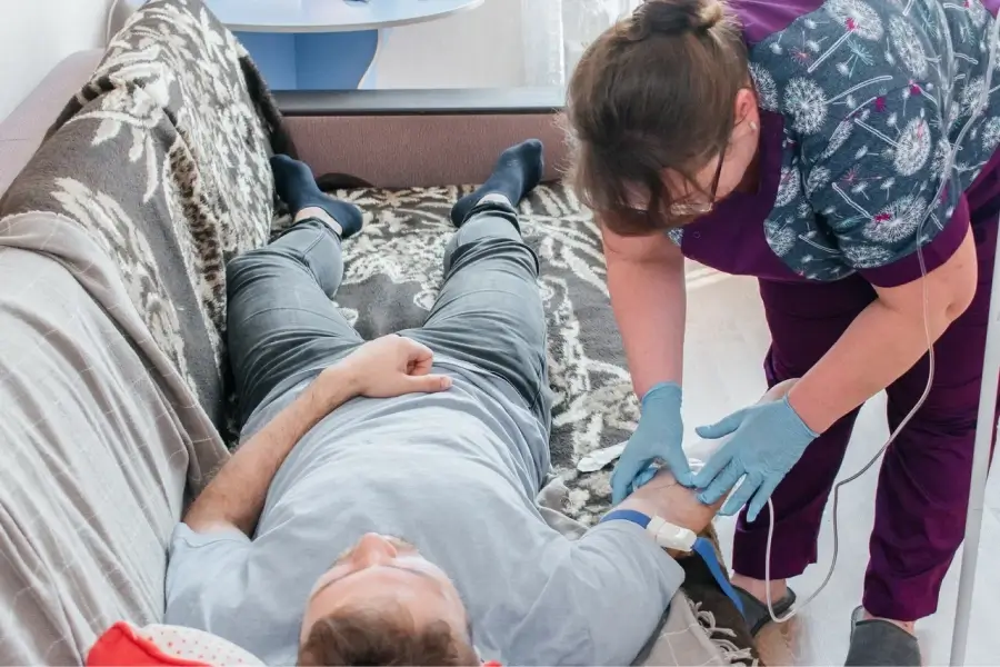 Срочный вывод из запоя в Тихвине: быстро, недорого